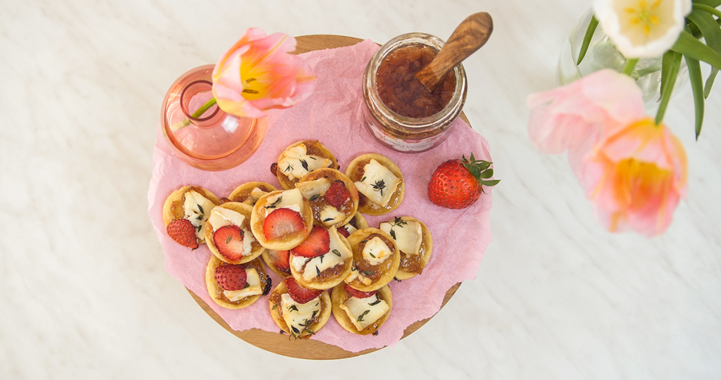 rose strawberry party bites