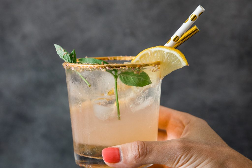 Herbs infused gin - Cheers