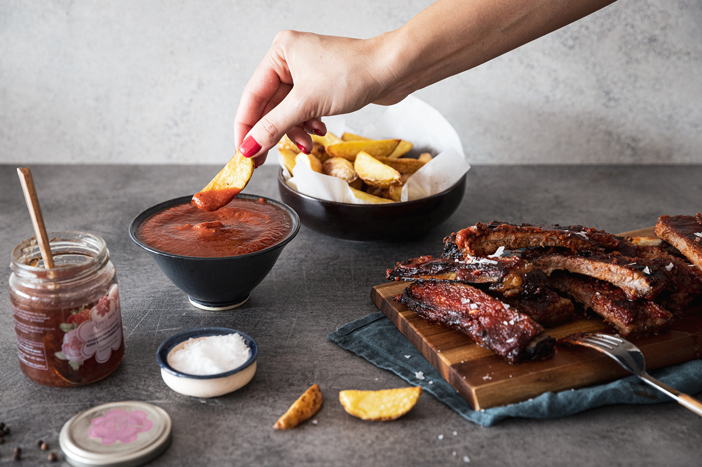 BBQ sauce with rose and strawberry jam - recipe