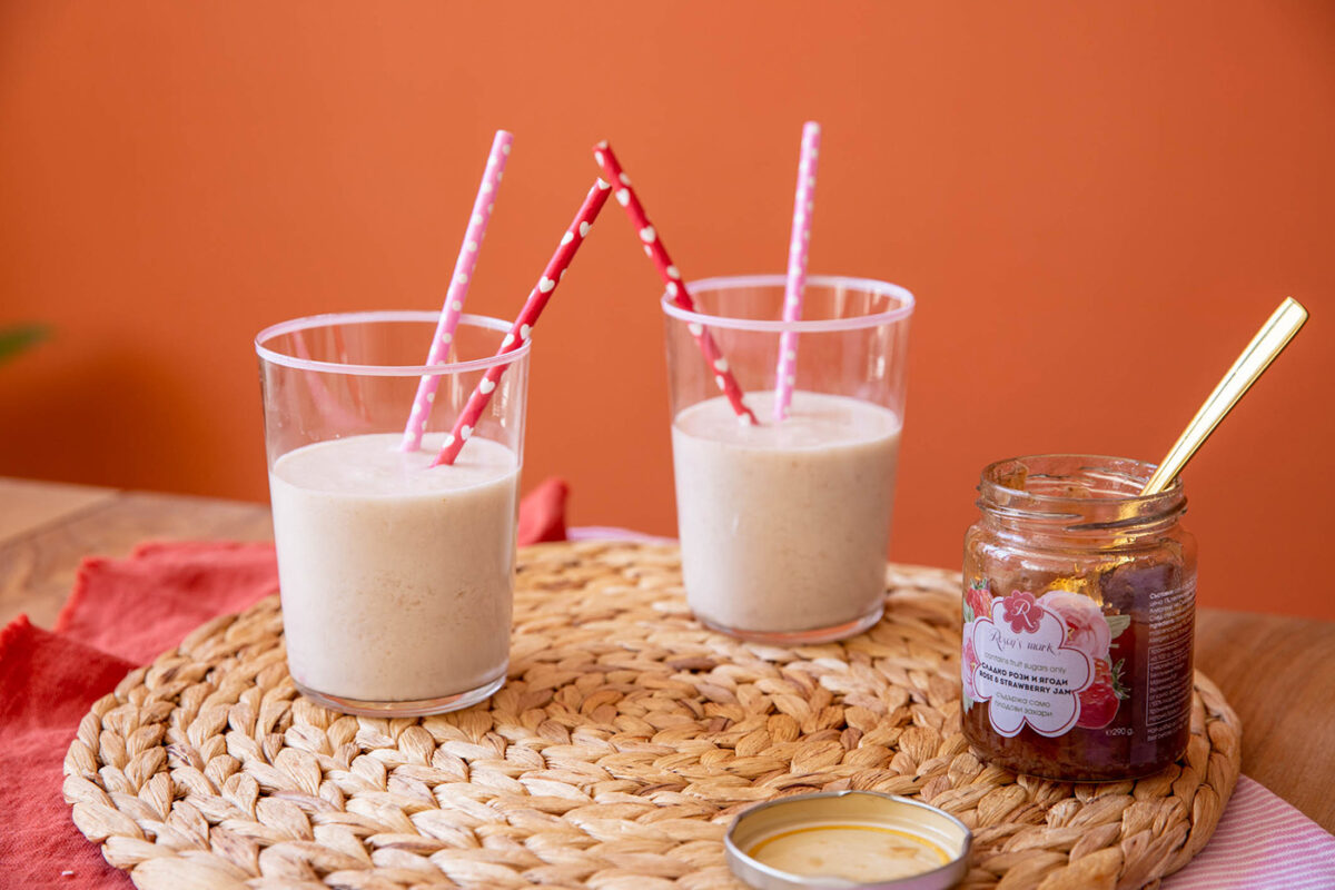 Milk shake rose strawberry - no sugar